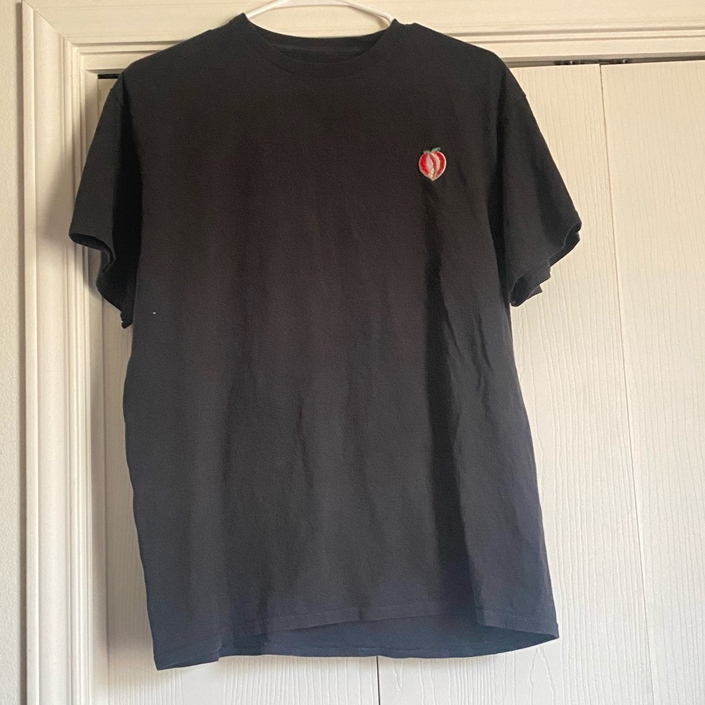 Plain black/ dark brown T with peach emblem